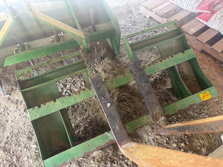 #23964-•-john-deere-1023-q/a-forks-image-4
