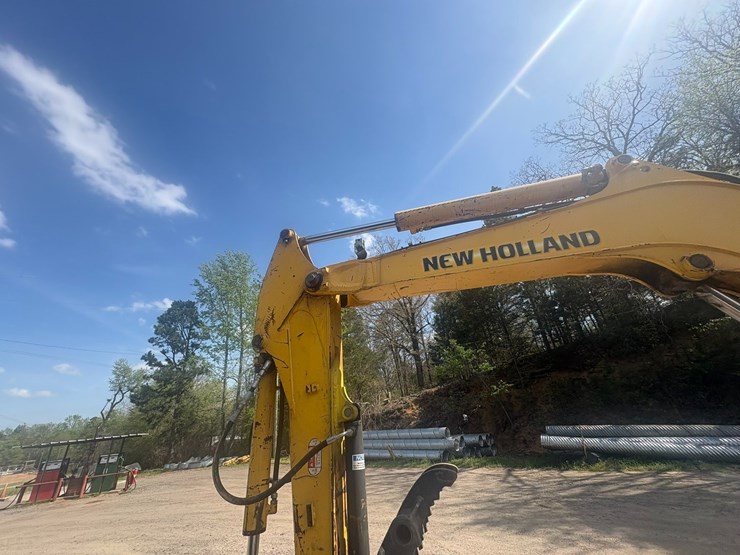 new-holland-e50b-image-31