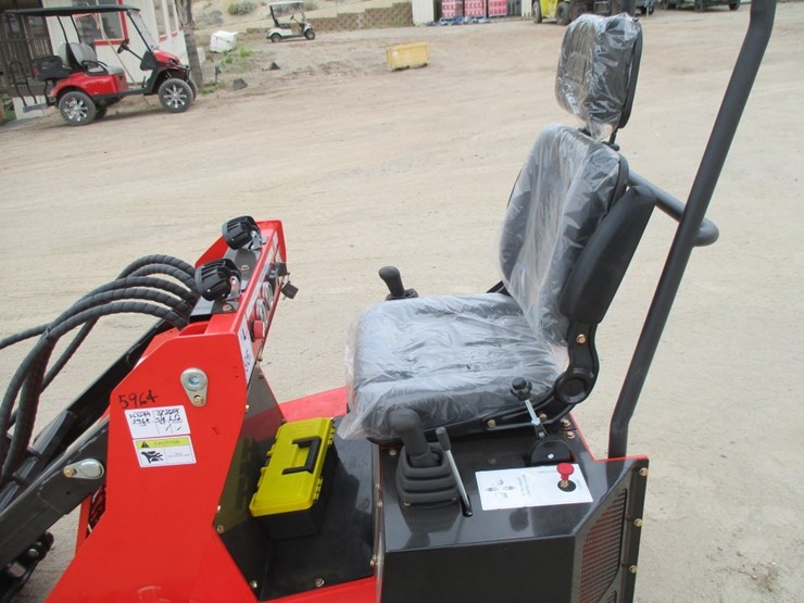 2026-sdlanch-ssl580-crawler-ride-on-skid-steer,-image-5