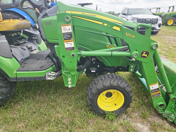 2018-john-deere-1025r-image-8