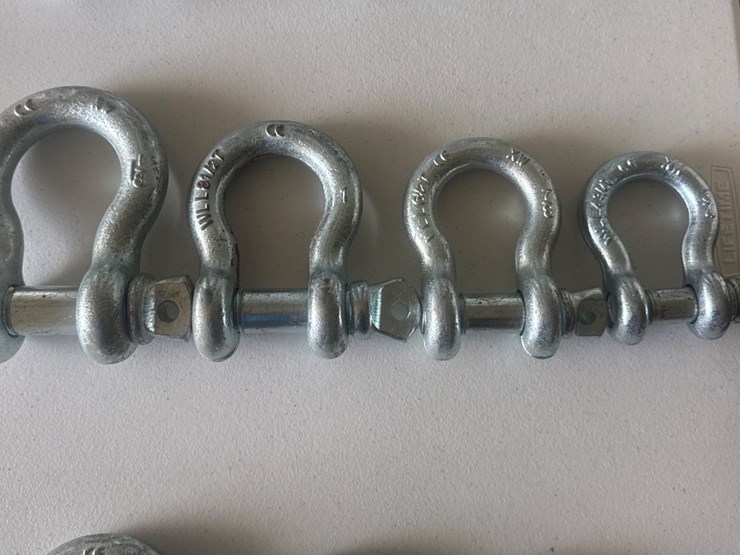#513-•-set-of-four-heavy-duty-shackles-image-1