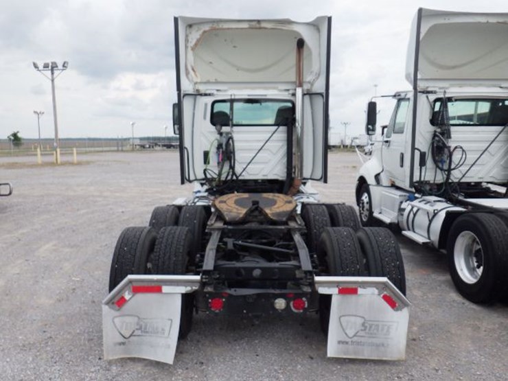 2017-international-prostar-image-10