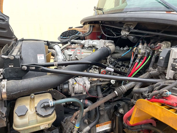 2008-freightliner-b2-image-7