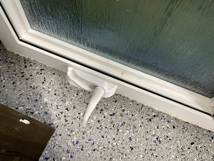 #8559-•-casement-window-image-3