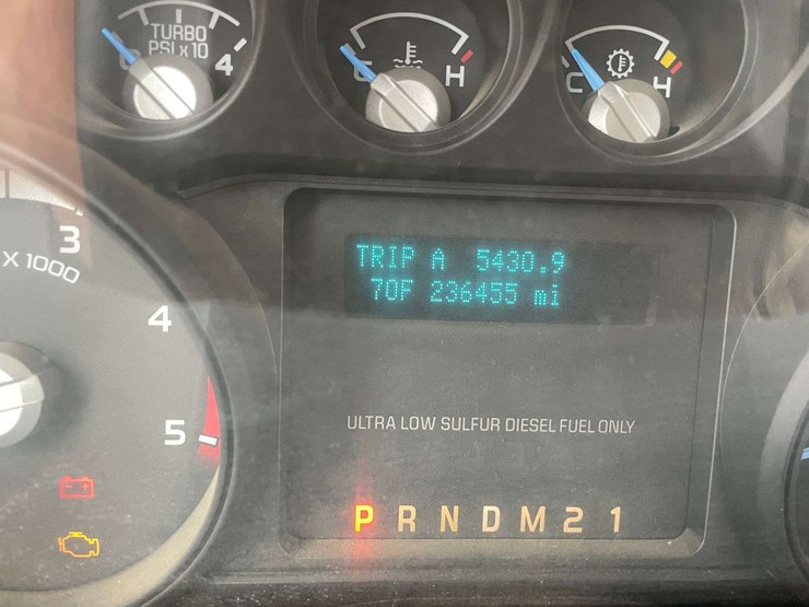 2011-ford-f350-image-26