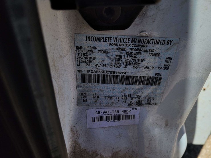 2007-ford-f550-image-22