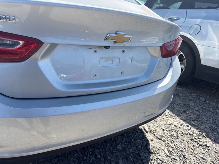 #41116-•-2018-chevrolet-malibu-sedan-1g1zb5st1jf293274-inv#-41116-image-8