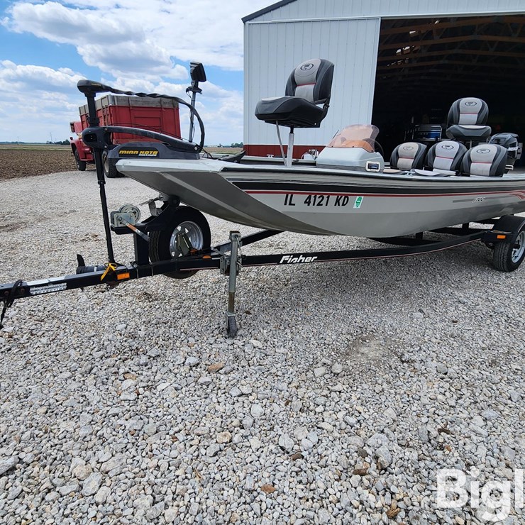 2007 Fisher 1700 Bass Boat w/ Trailer