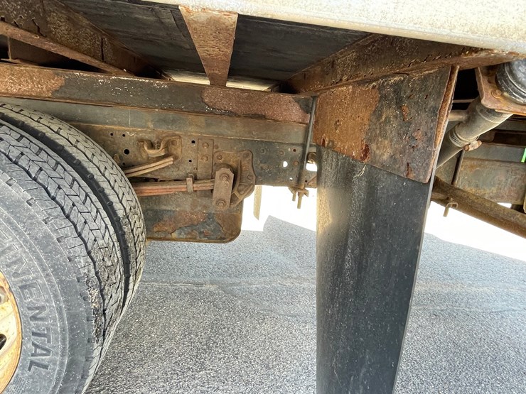 #3278-•-2017-isuzu-n-series-straight-truck-(has-wi-title)-image-29