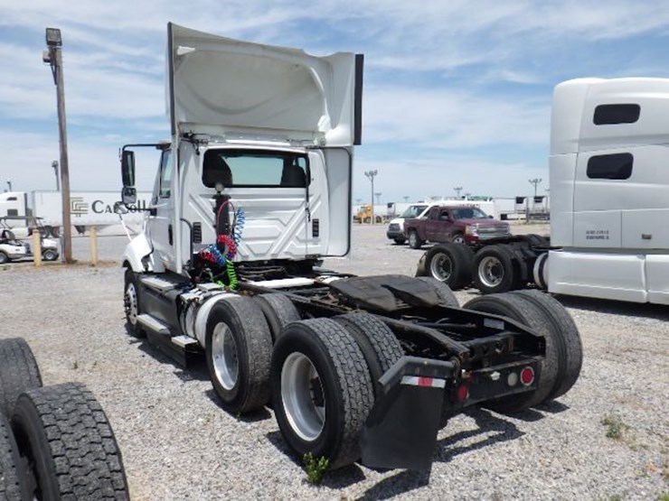 2015-international-prostar-image-12