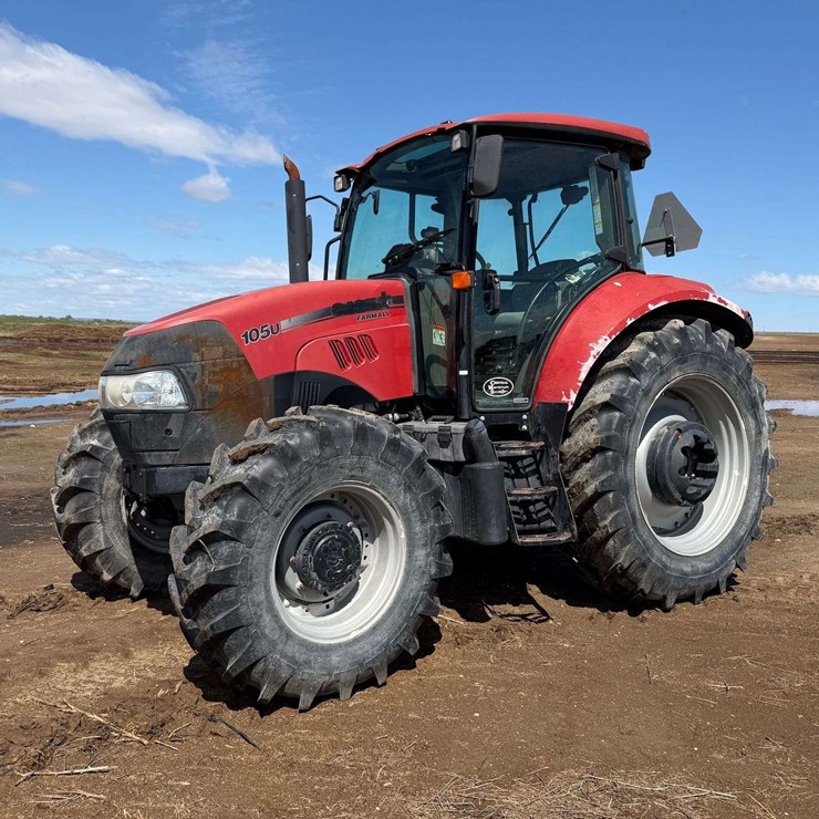CASE IH FARMALL 105U