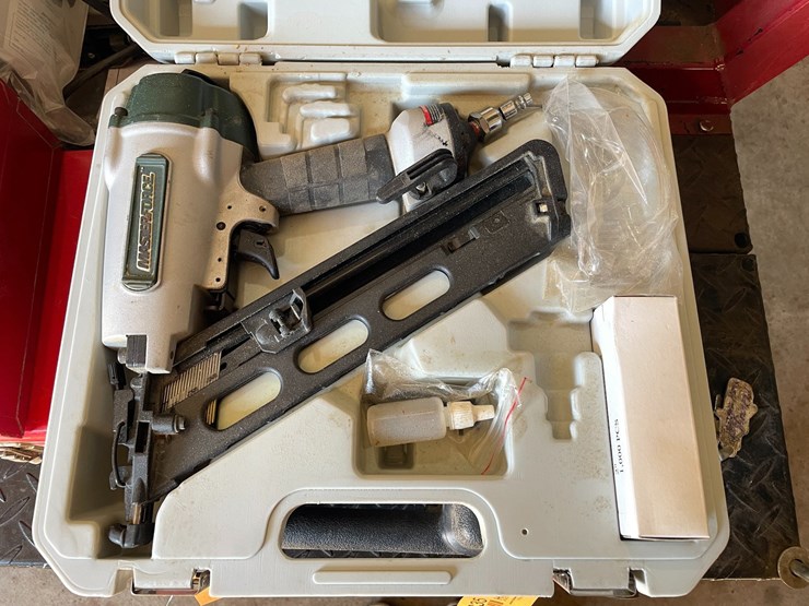 #1834-•-masterforce-pneumatic-finish-nailer-image-3