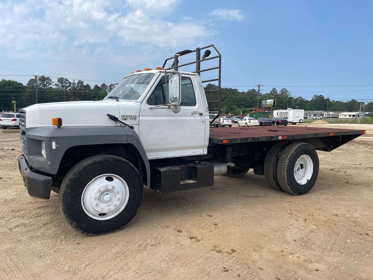 1987-ford-f700-image-1