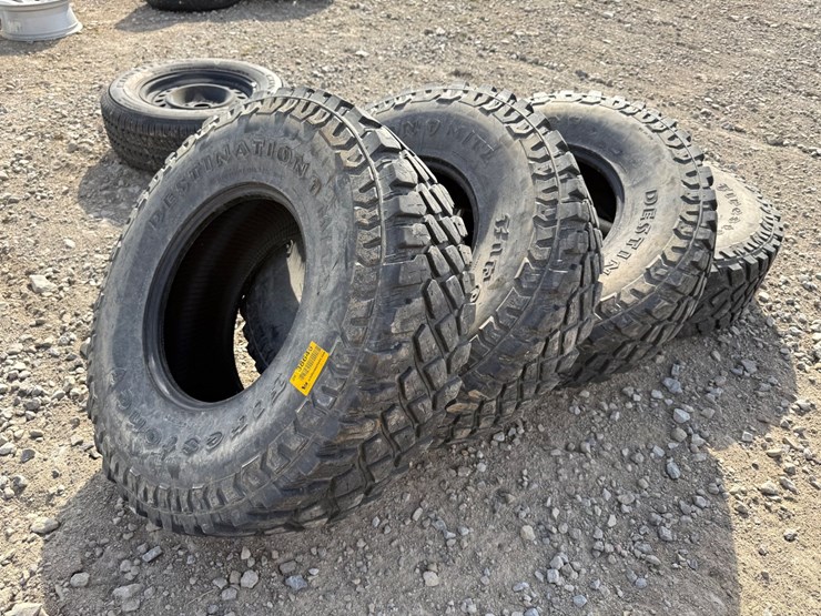 #38646-•-lot-of-(4)-firestone-37x12.5r17-tires-inv#-38646-image-1