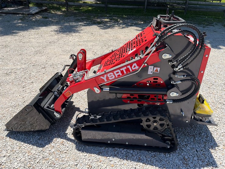 #226-•-unused-agt-ysrt14-mini-skid-steer-loader-image-9