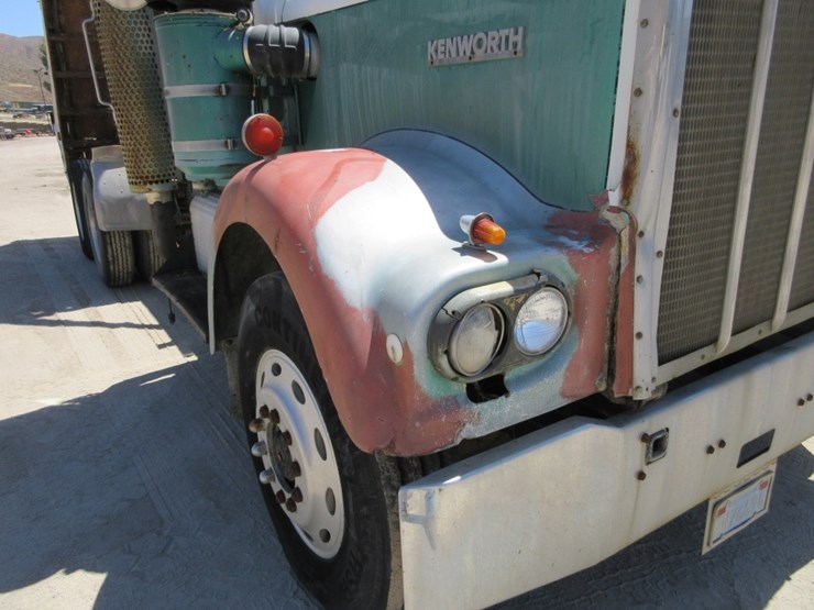 1981-kenworth-w900-image-21