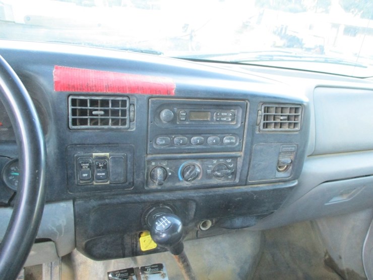 2001-ford-f750-xl-sd-image-10