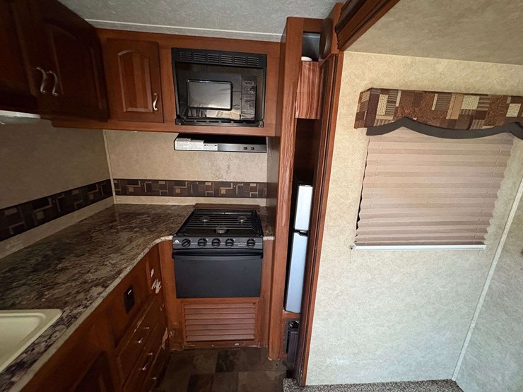 2014-forest-river-tracer-travel-trailer-image-16