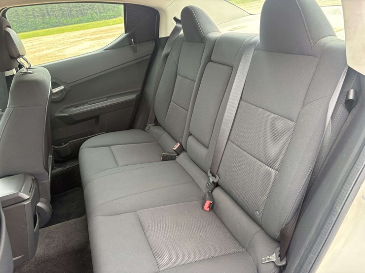 2010-dodge-avenger-4-door-sedan-(92,998-miles)-image-21