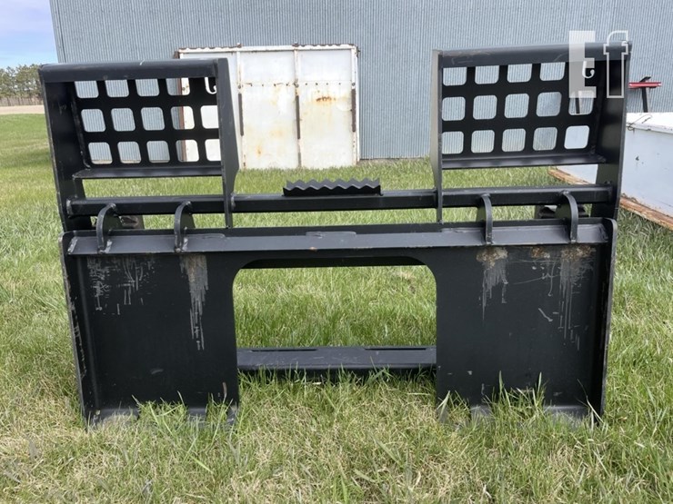 jenkins-skid-attach-pallet-forks-image-2