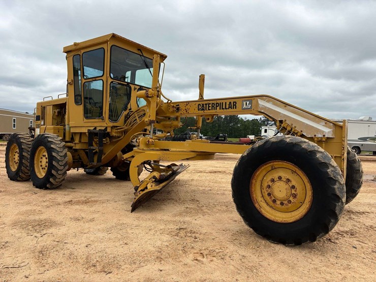 caterpillar-120-image-5