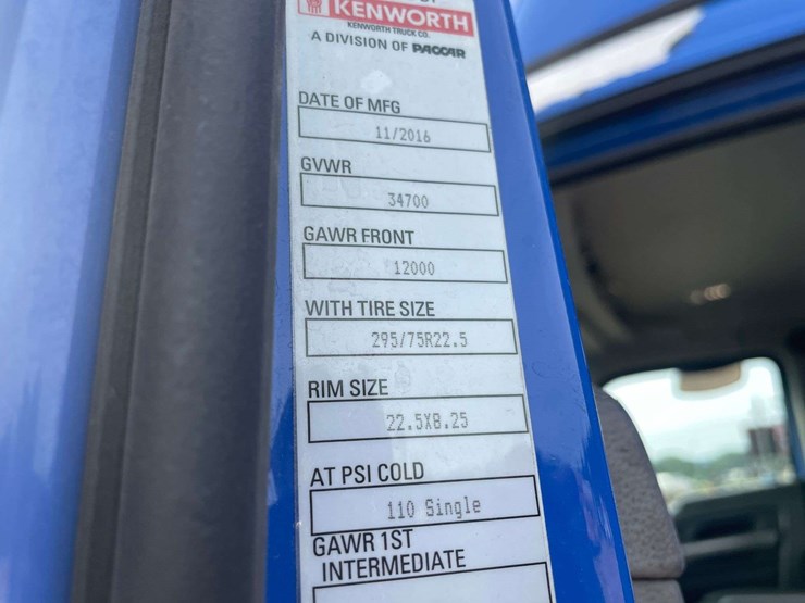 2017-kenworth-t680-image-26