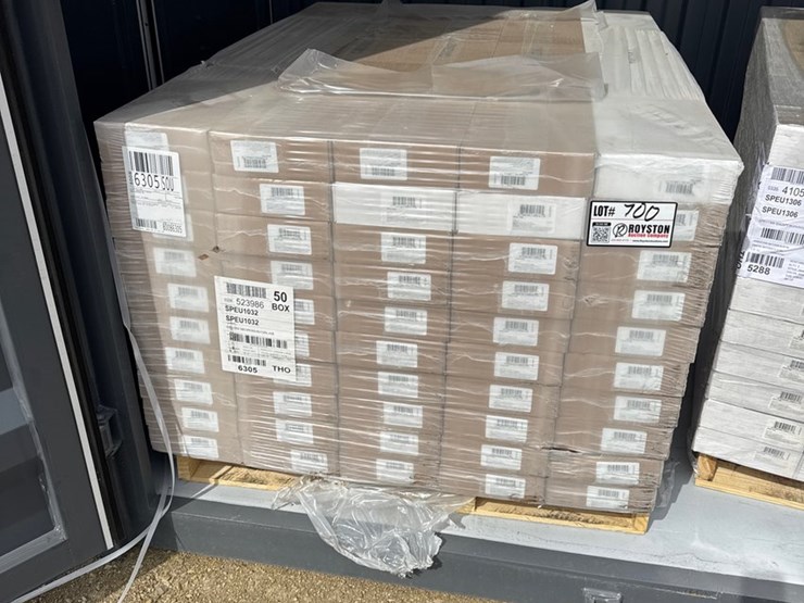 #700-•-50-boxes-of-new-flooring-846.5-sq-ft-image-1