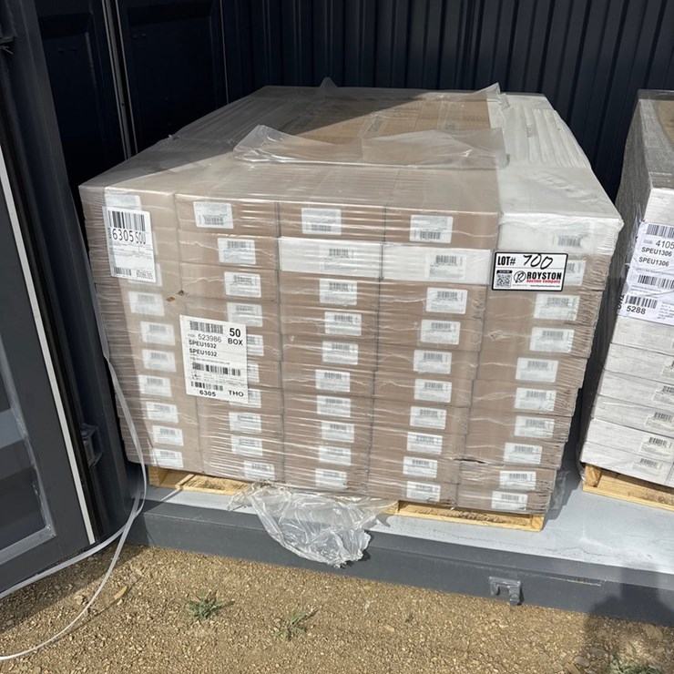 #700 • 50 boxes of new flooring 846.5 sq ft