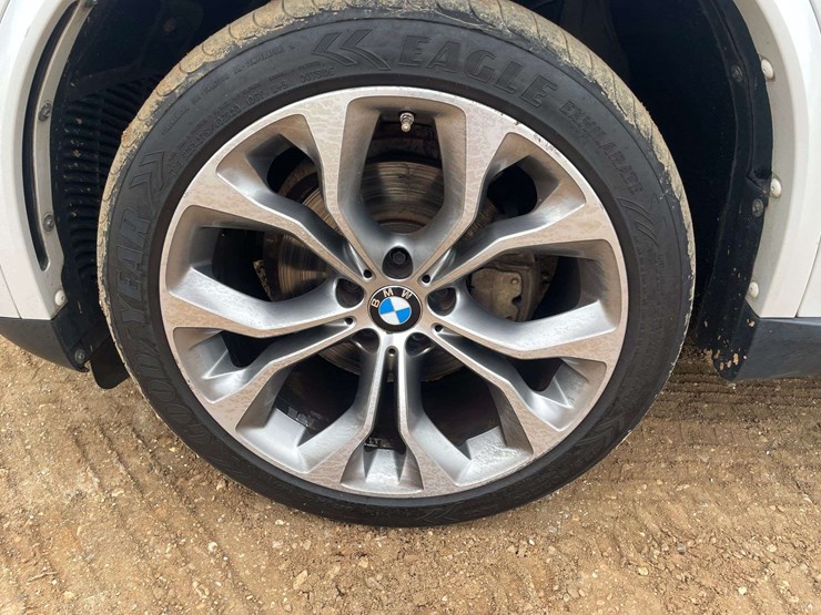 2015-bmw-x5-image-19