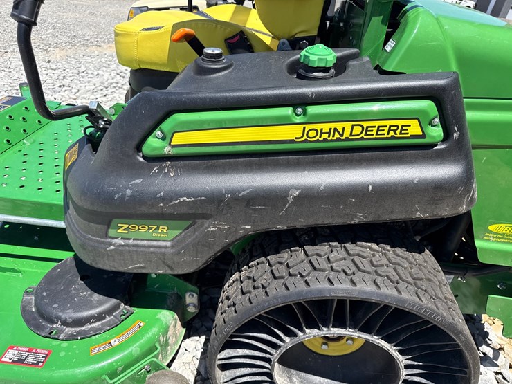 2022-john-deere-z997r-image-8