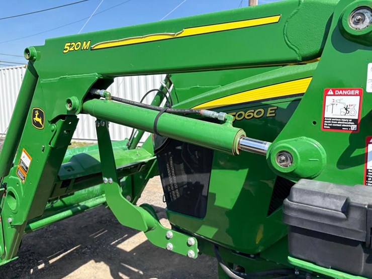 2024-john-deere-5060e-image-25