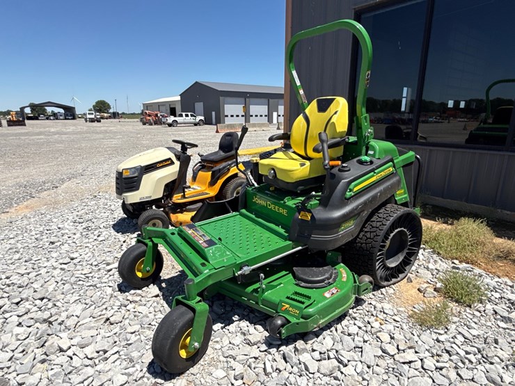 2022-john-deere-z997r-image-1