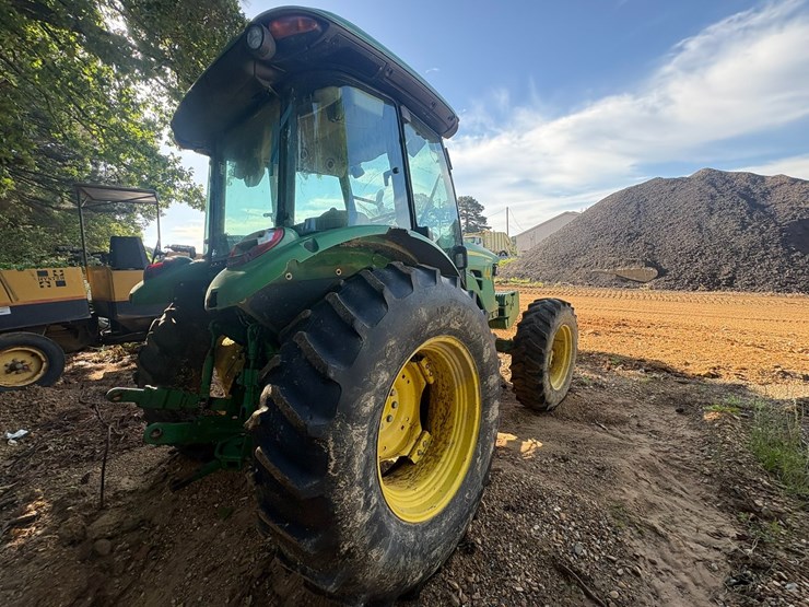 john-deere-5093e-image-3