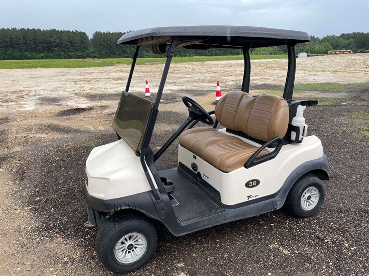 2022-club-car-tempo-2-passenger-48-volt-golf-cart-with-charger-image-1