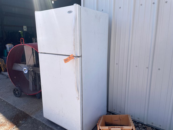 #1884-•-whirlpool-refrigerator-freezer-image-3