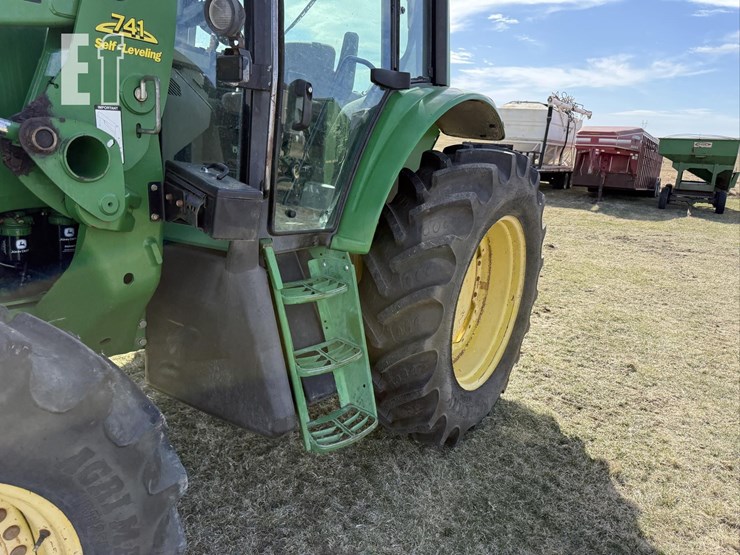 2005-john-deere-7420-image-10