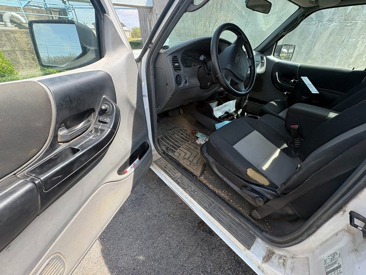 2010-ford-ranger-image-38