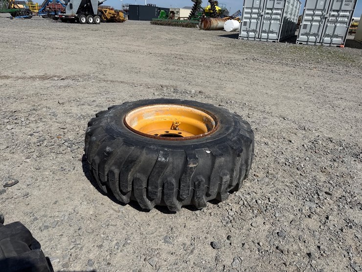 #42767-•-unused-15.5-25-tractor-tire-inv#-42767-image-3