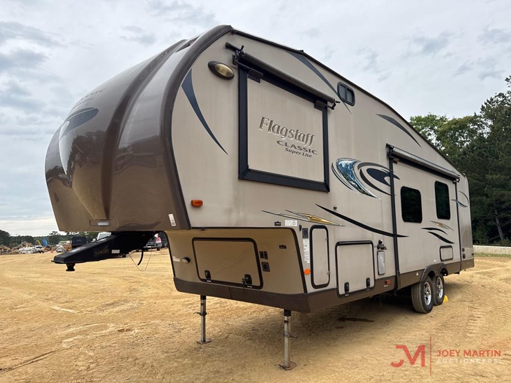 2014-forest-river-flagstaff-classic-super-lite-fifth-wheel-camper-image-4