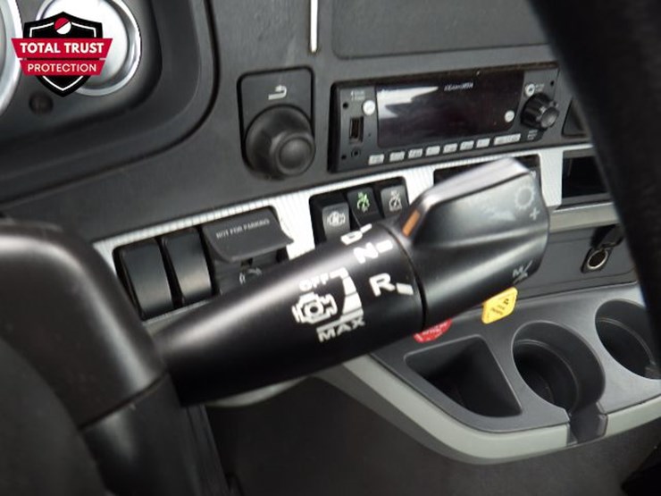 2022-kenworth-t680-image-17