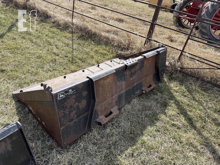 deere-250-image-36