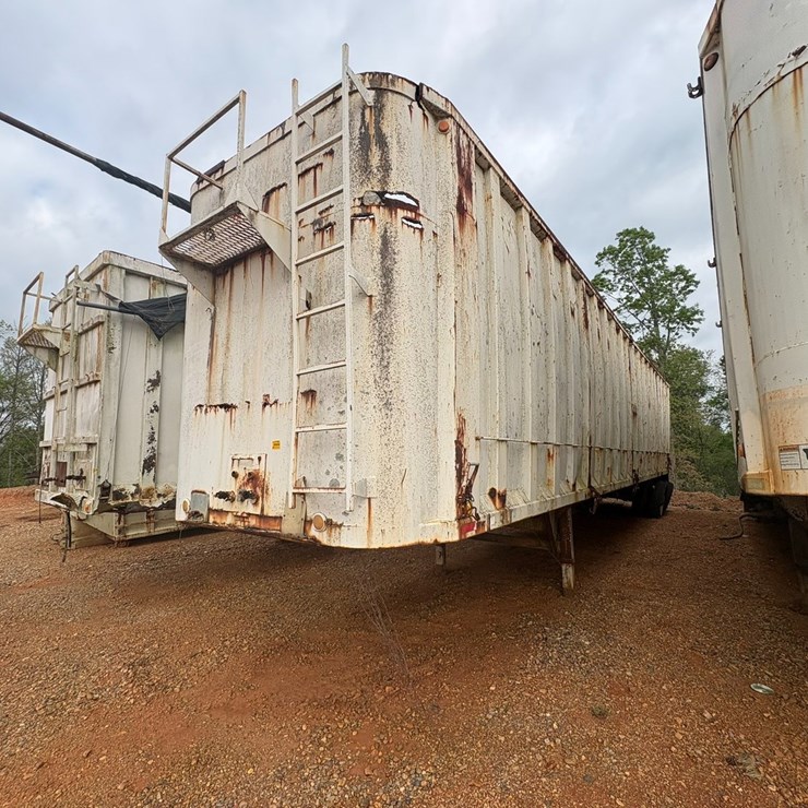 #41745 • Steel 48' T/A Chip Trailer
