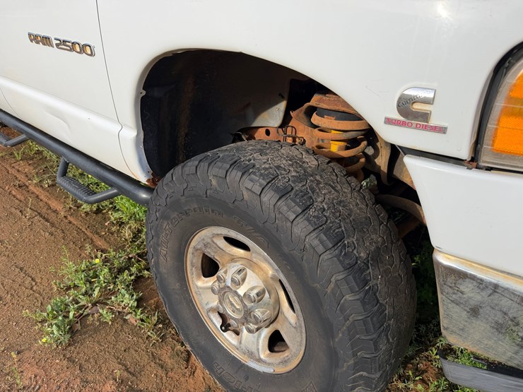 #501-•-2004-dodge-ram-pickup-truck-diesel-image-9