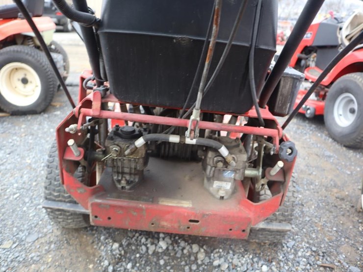 exmark-turf-tracer-walk-behind-s-series-mower-image-7