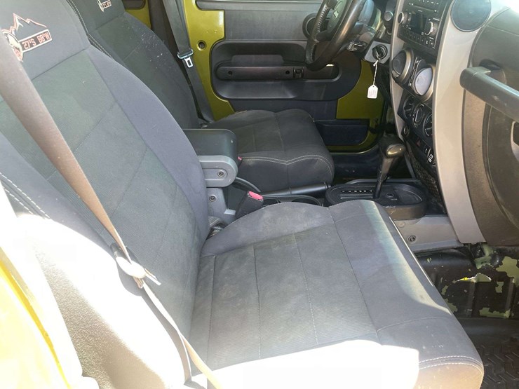 2010-jeep-wrangler-image-18