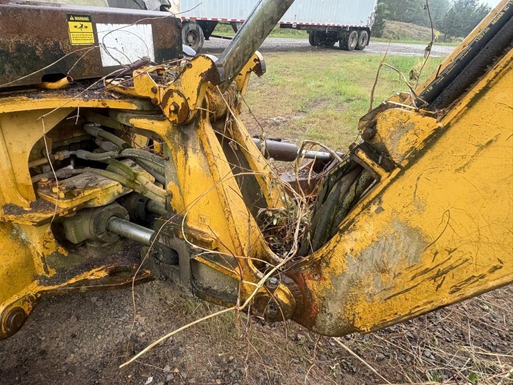 caterpillar-416b-image-38