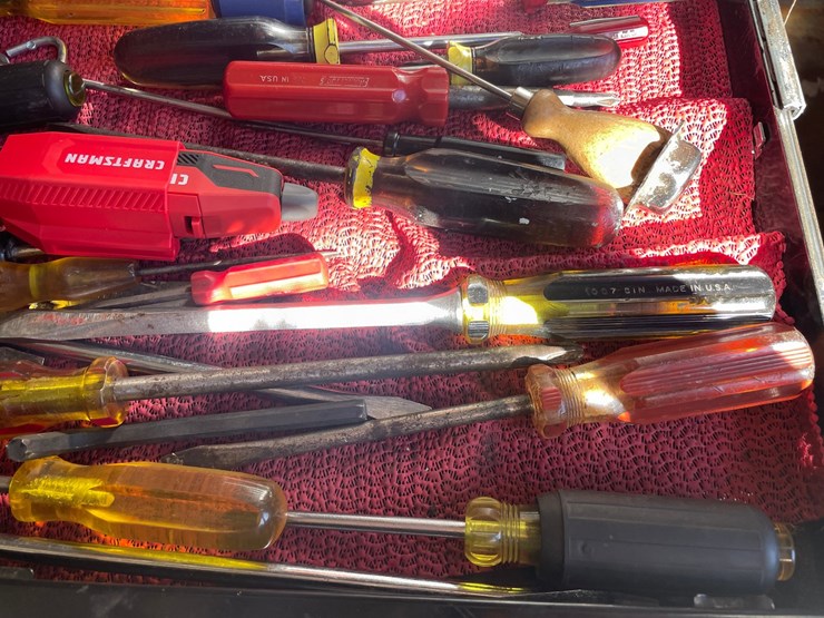 #1824-•-assorted-screwdrivers-image-5