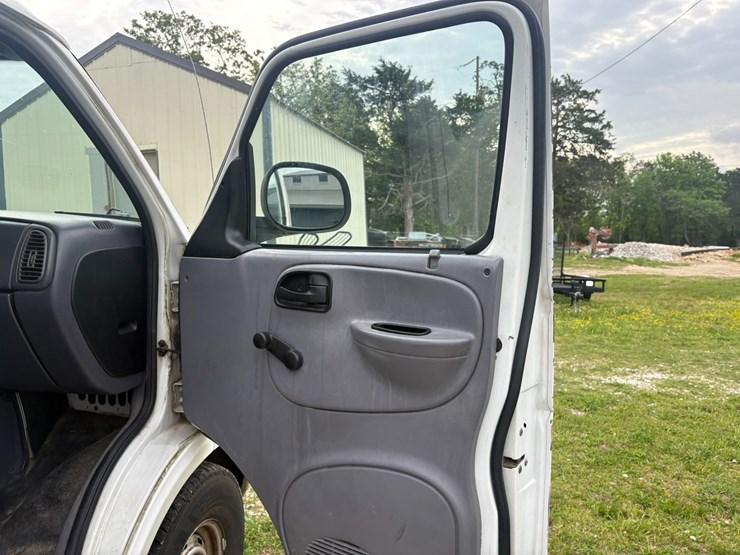 2000-dodge-ram-van-image-39