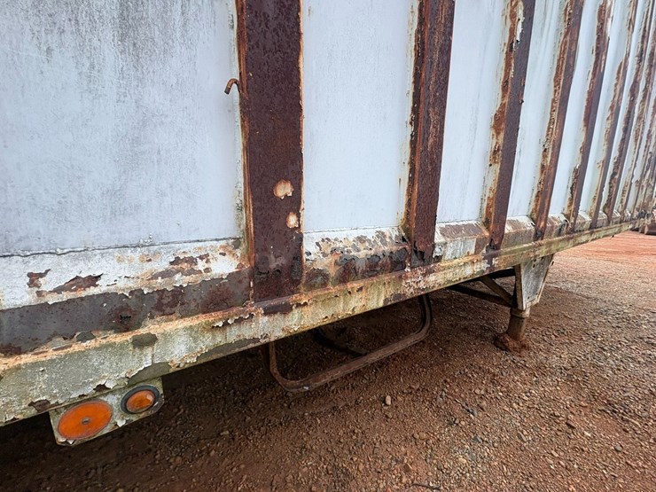#41746-•-gilbreath-48'-steel-chip-trailer-vin:-1g9w045231b157743-image-18
