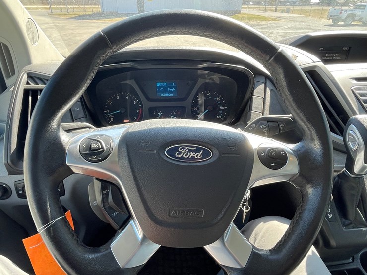 2016-ford-transit-image-46
